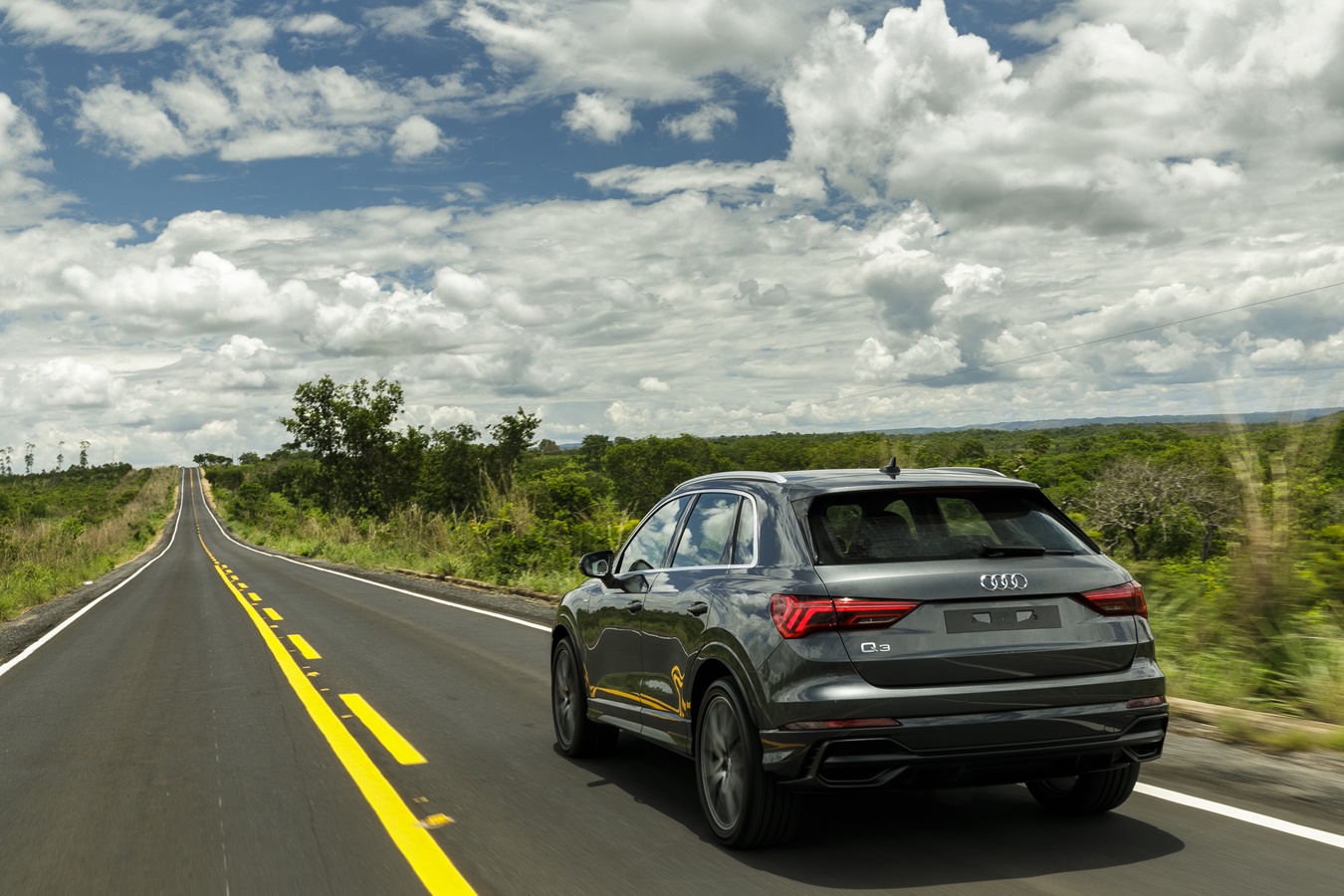  Audi Q3 chega importado da Hungria