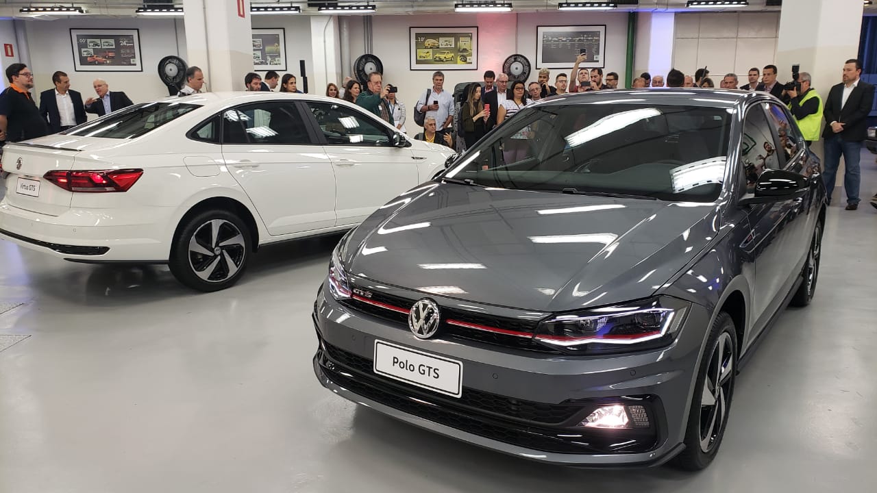 Polo e Virtus GTS na fábrica da Volks
