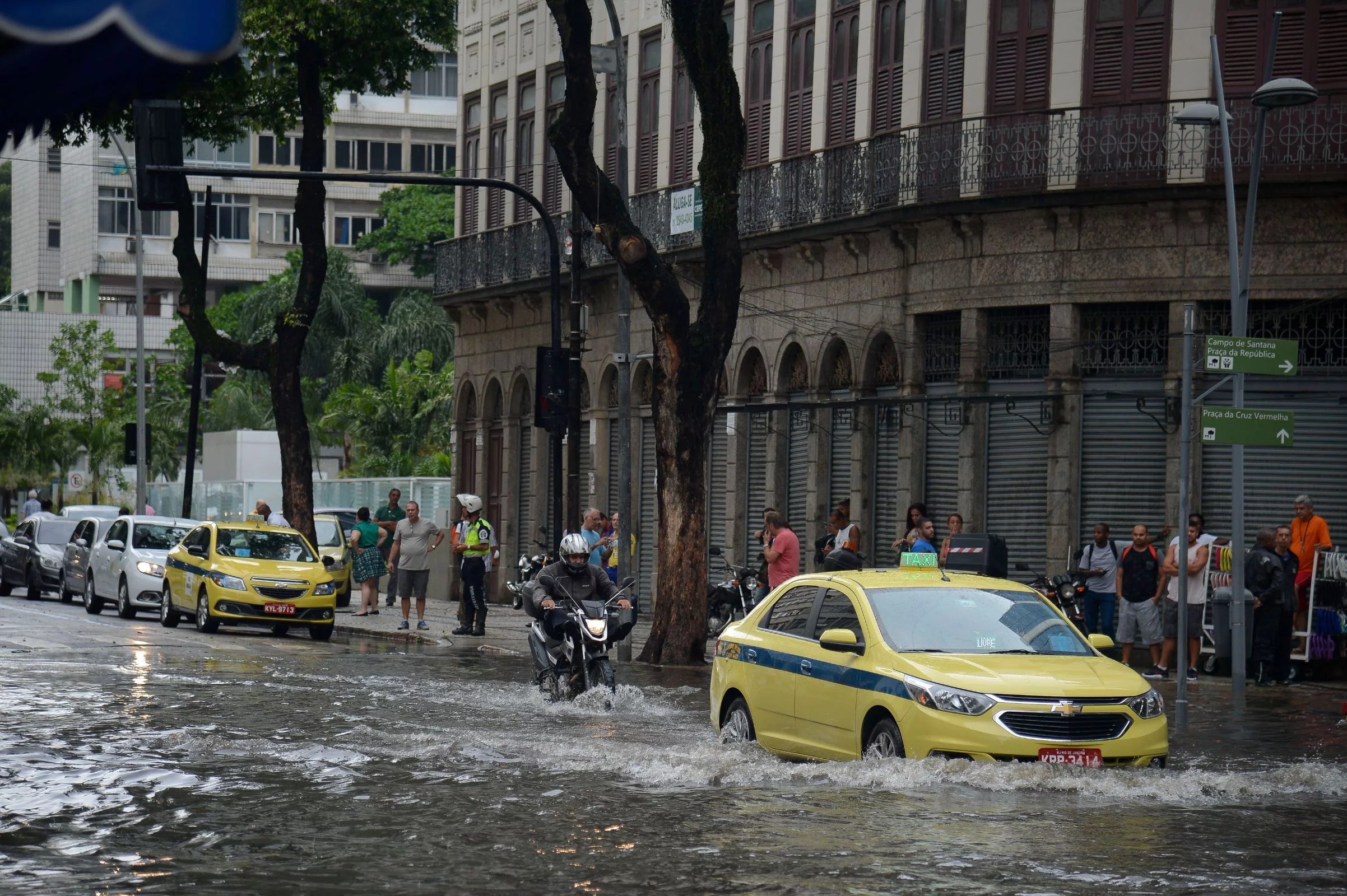Ts Chuva Regiao Central Cidade Do Rio De Janeiro Causa Alagamentos 000120117