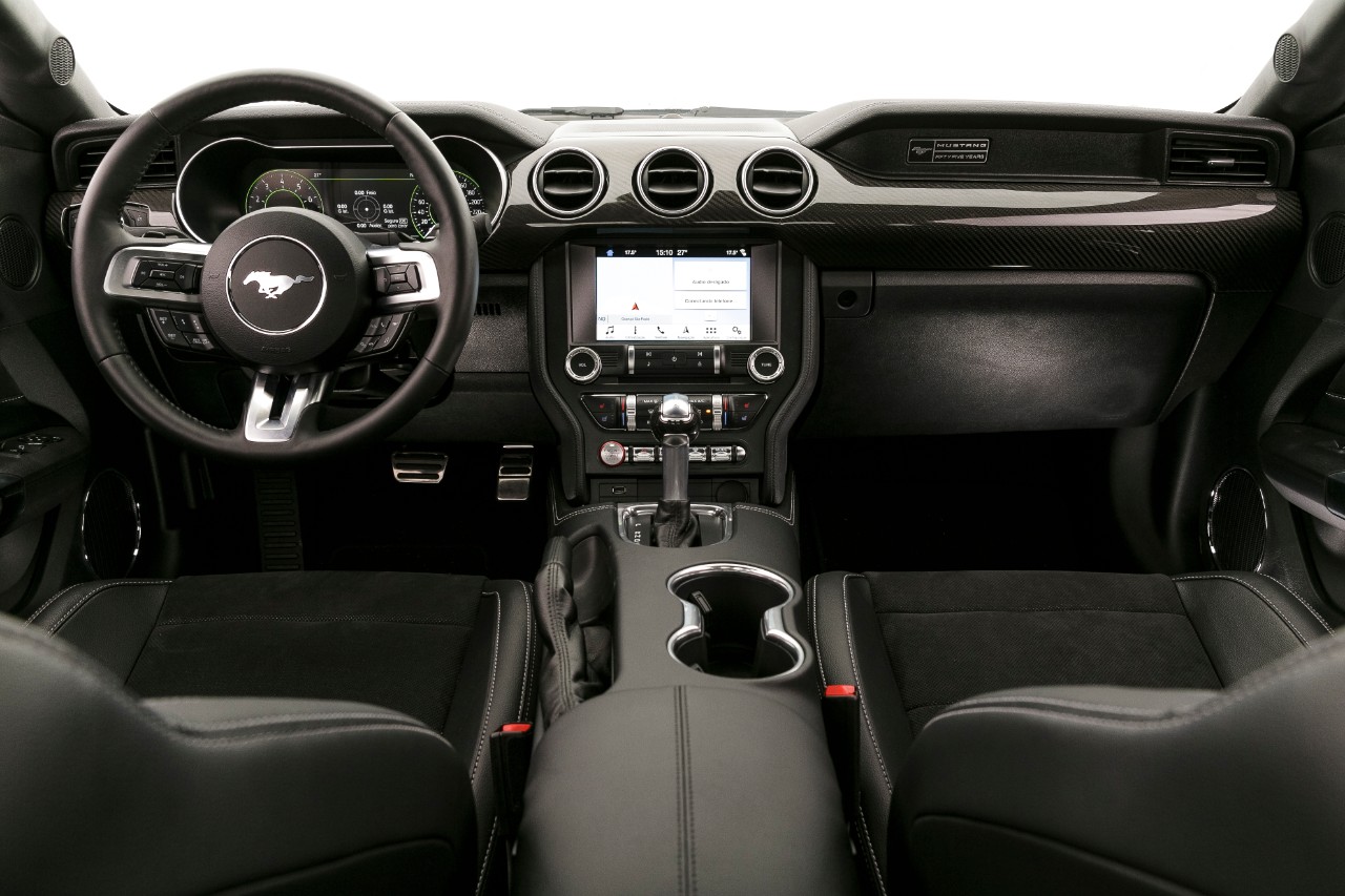 Ford Mustang Black Shadow 4