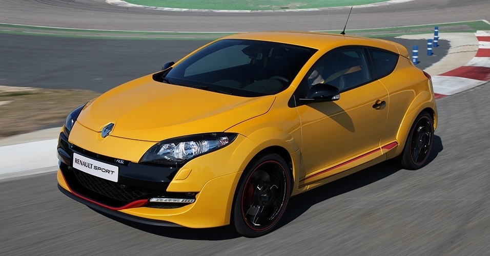 Renault Mégane RS amarelo
