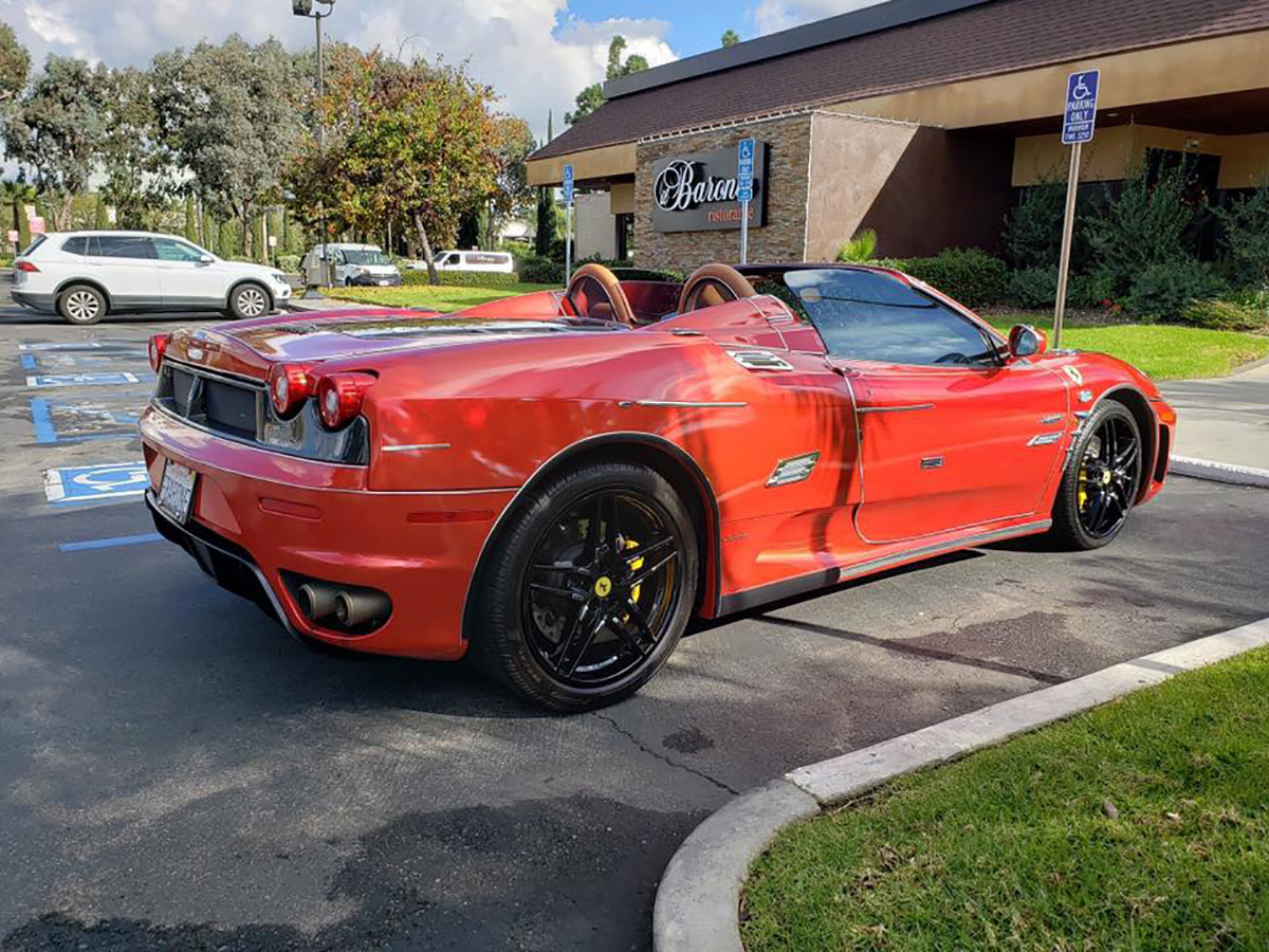 Ferrari F430 de traseira