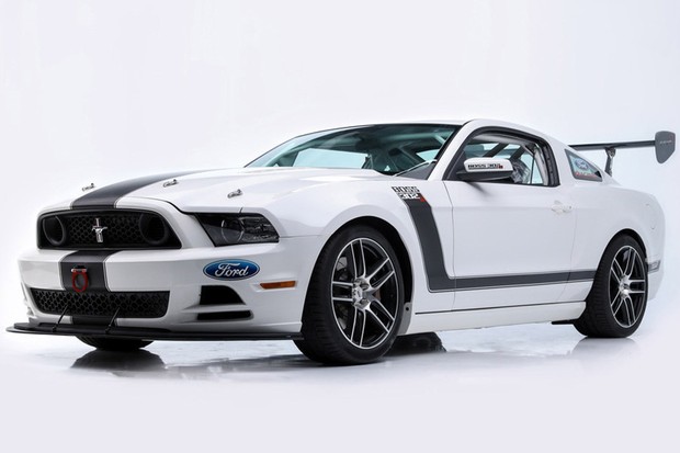 Mustang Boss 302 branco de Paul Walker