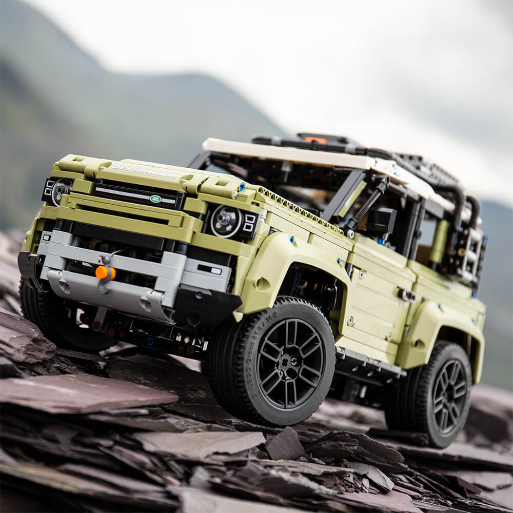 Lego Technic Defender 21