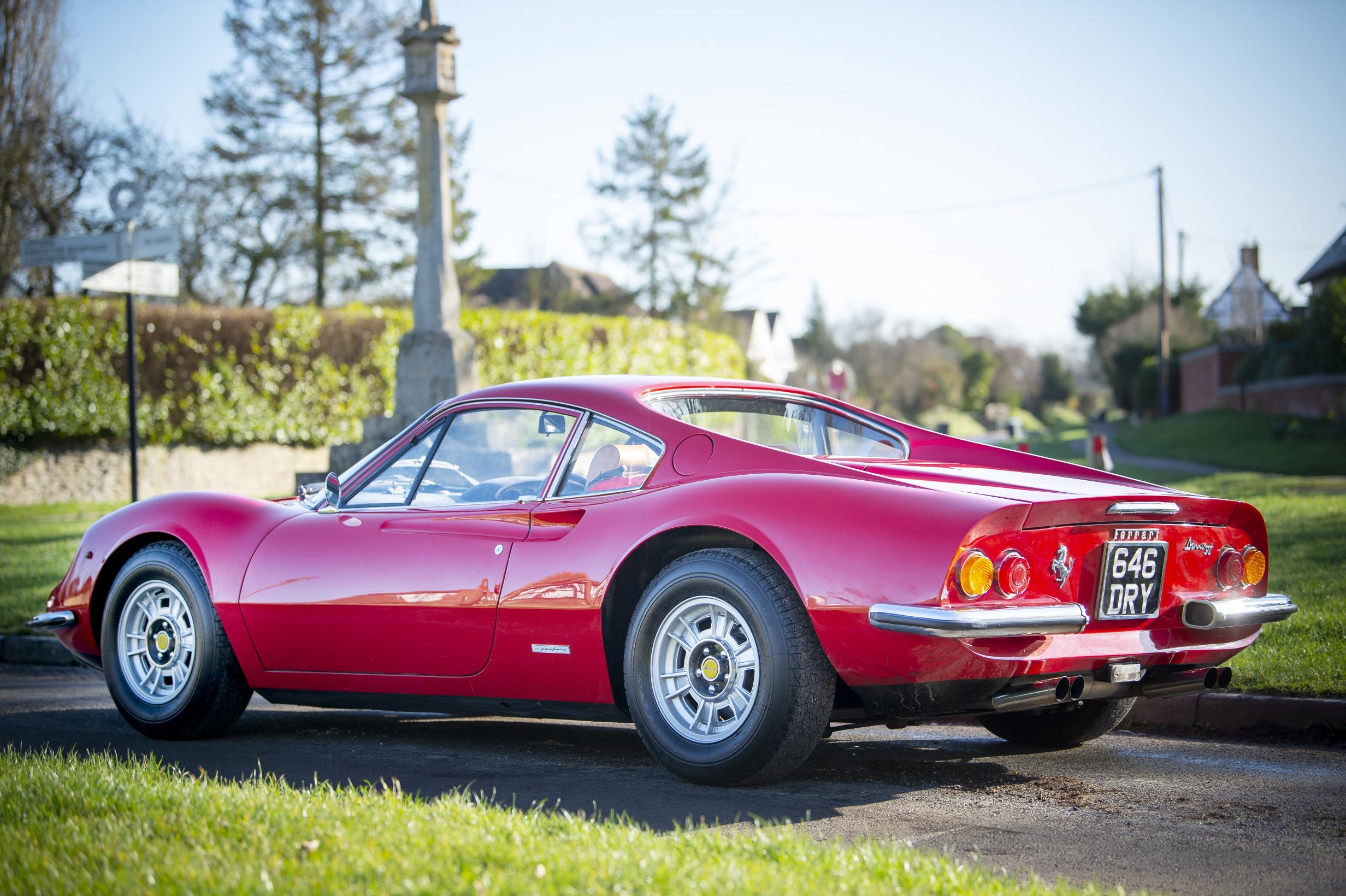  Ferrari Dino pertenceu a um homem entre 1992 e 1997. Ele comprou o mesmo carro em 2016