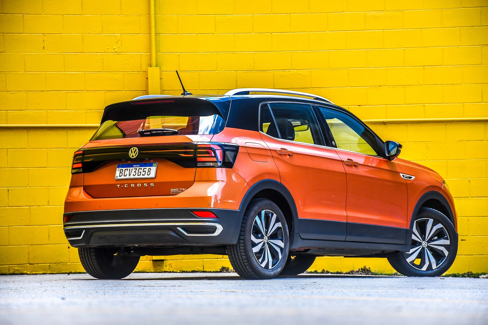 Volkswagen T Cross Highline 250tsi 27