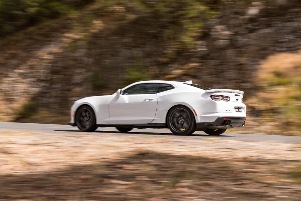 Comparativo Chevrolet Camaro x Ford Mustang