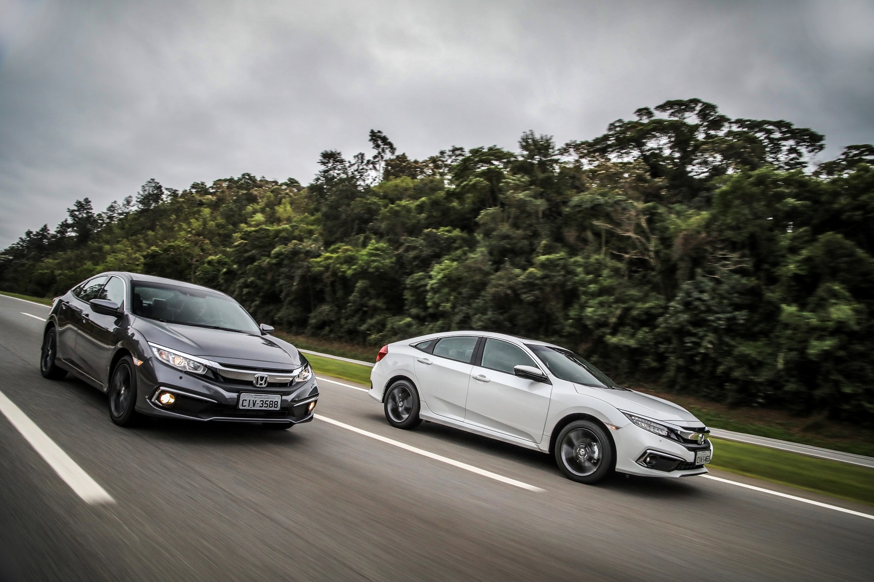  Civic: óleo genuíno Pro Honda auxilia no bom funcionamento do motor do sedã médio
