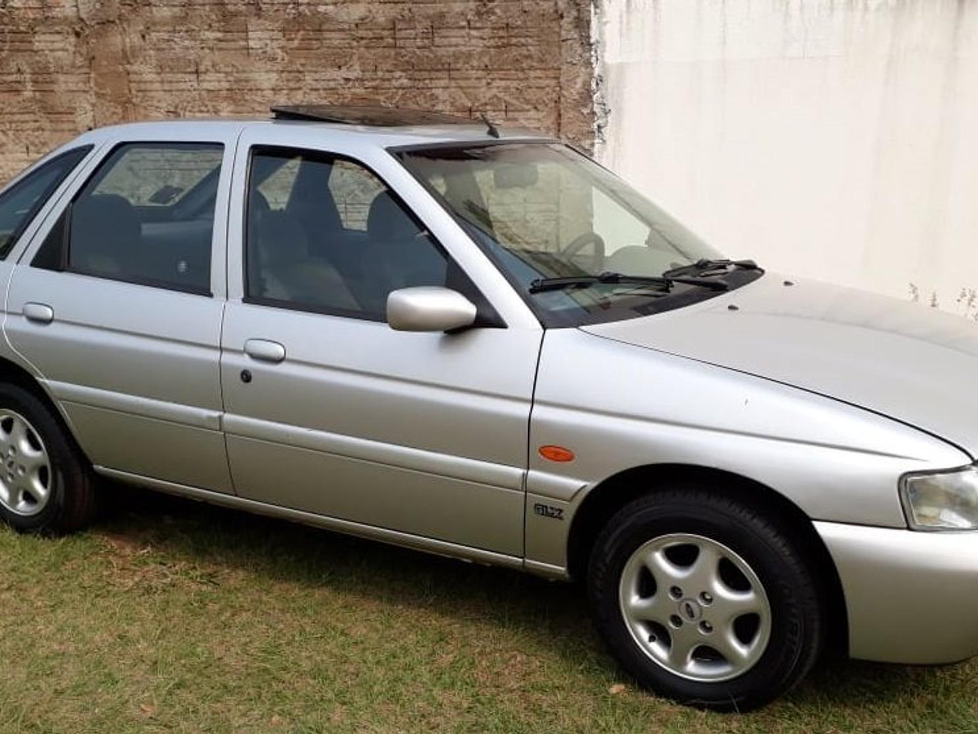  Ford Escort Zetec, de terceira geração, é conhecido como "sapão"