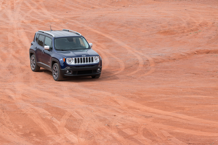 Jeep Renegade, um carro off-road, no deserto do Arizona