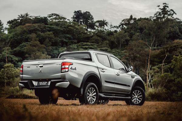 Mitsubishi Triton Outdoor Hpe S Ambientadas 9 Web 2