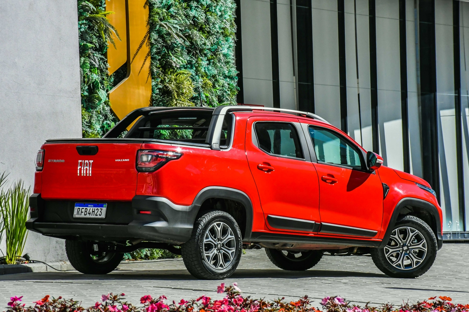 Nova Fiat Strada 2550