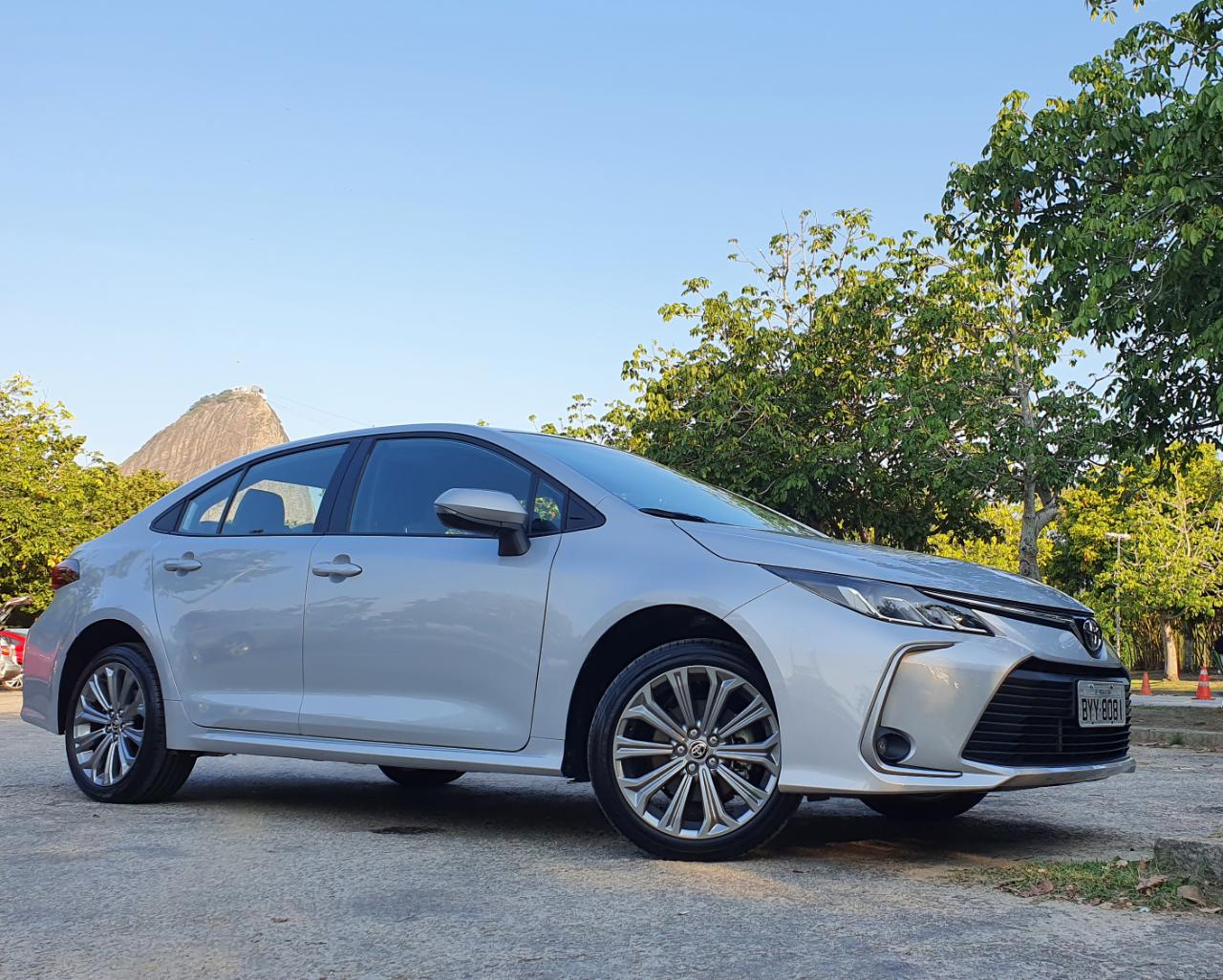 Comparativo Toyota Corolla Flex E Híbrido 10