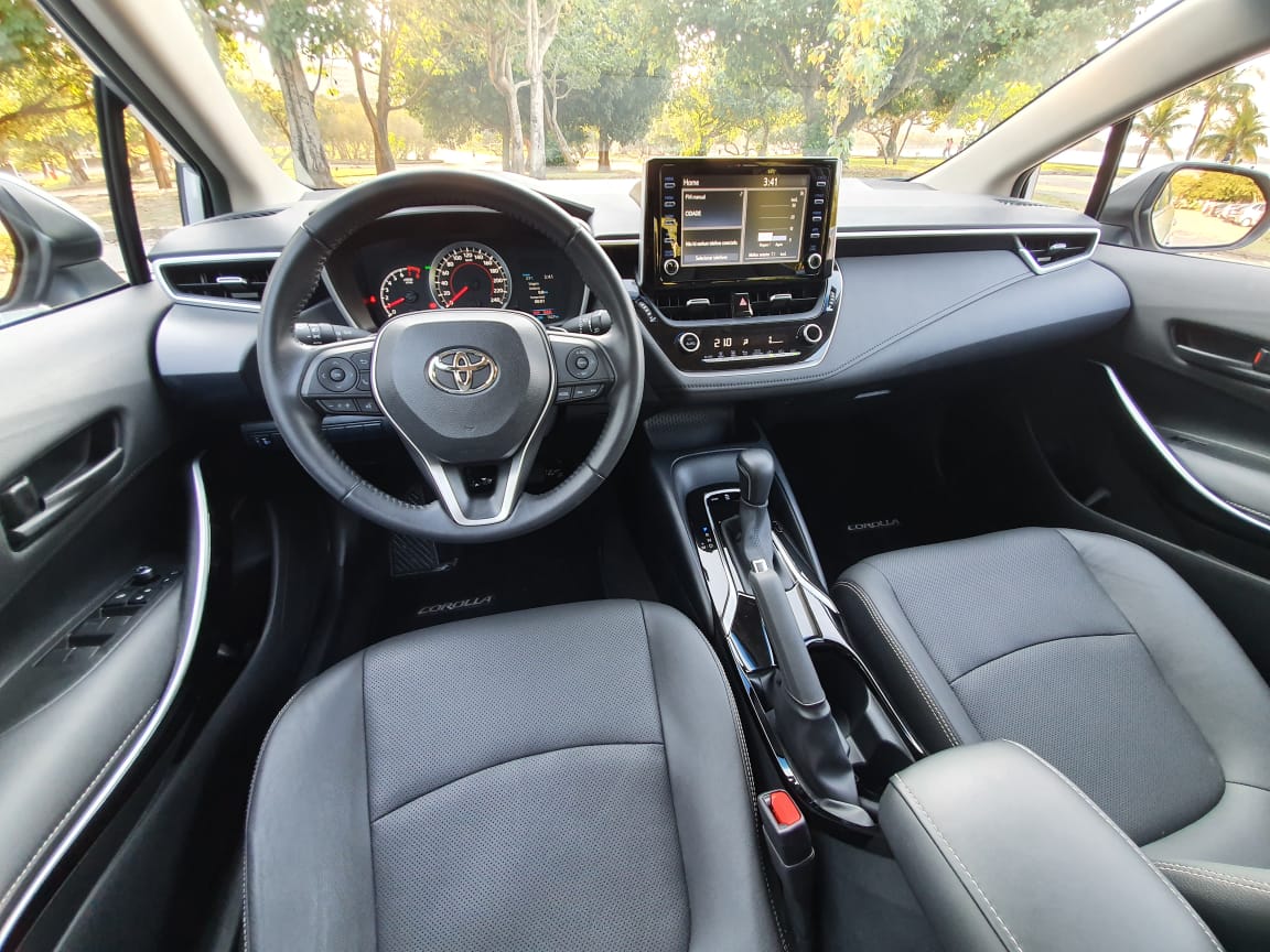 Comparativo Toyota Corolla Flex E Híbrido 17