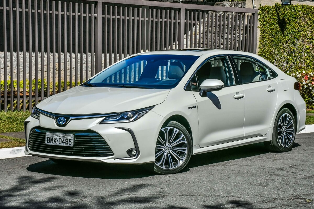 Toyota Corolla Altis Hybrid 5485