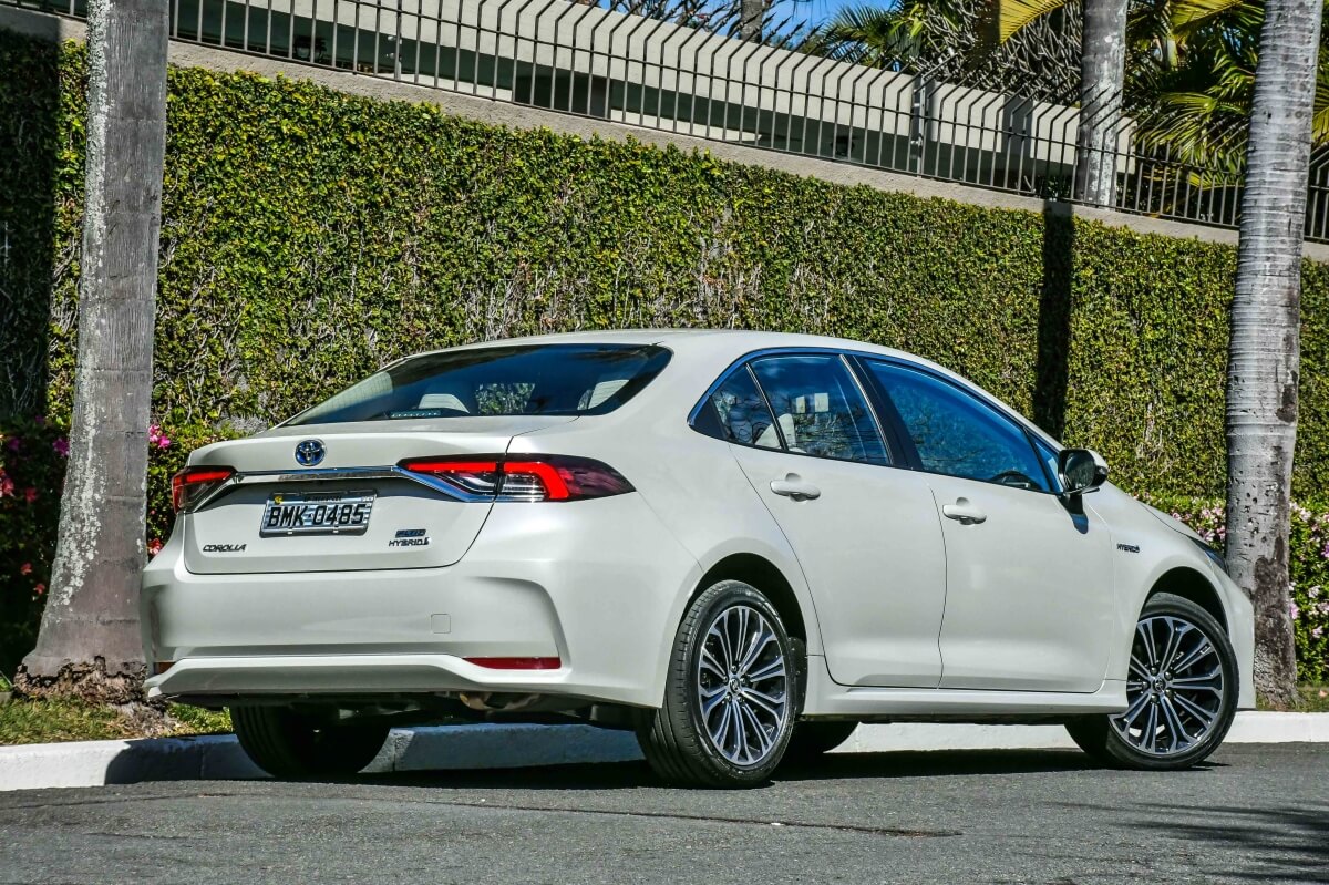 Toyota Corolla Altis Hybrid 5420