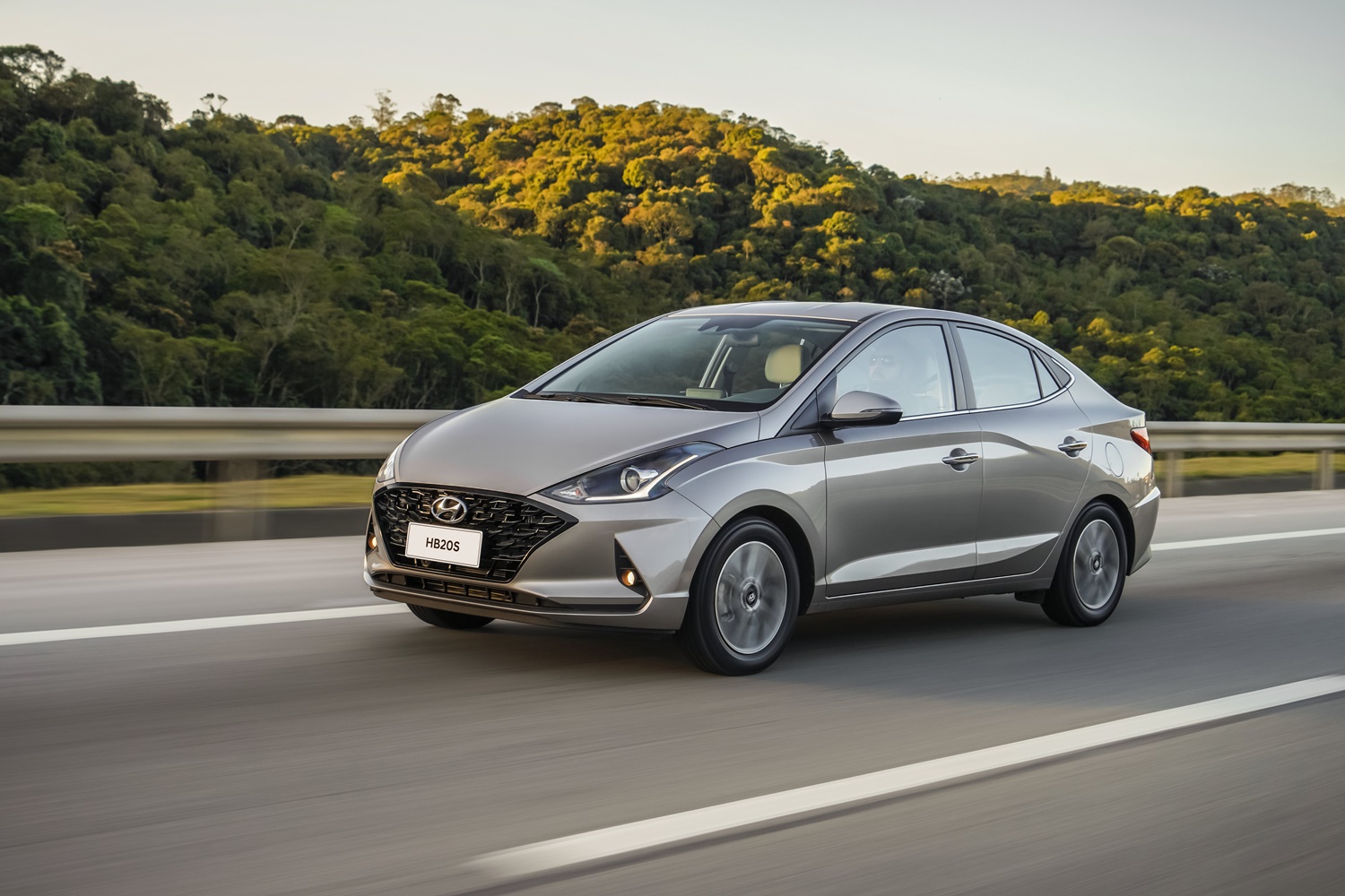 Hyundai Hb20s 1.0 Tgdi Diamond Plus 2