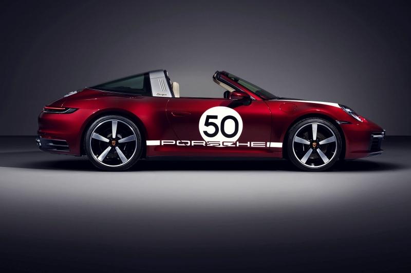  Ibra comprou o superesportivo Porsche 911 Targa 4S Heritage Design