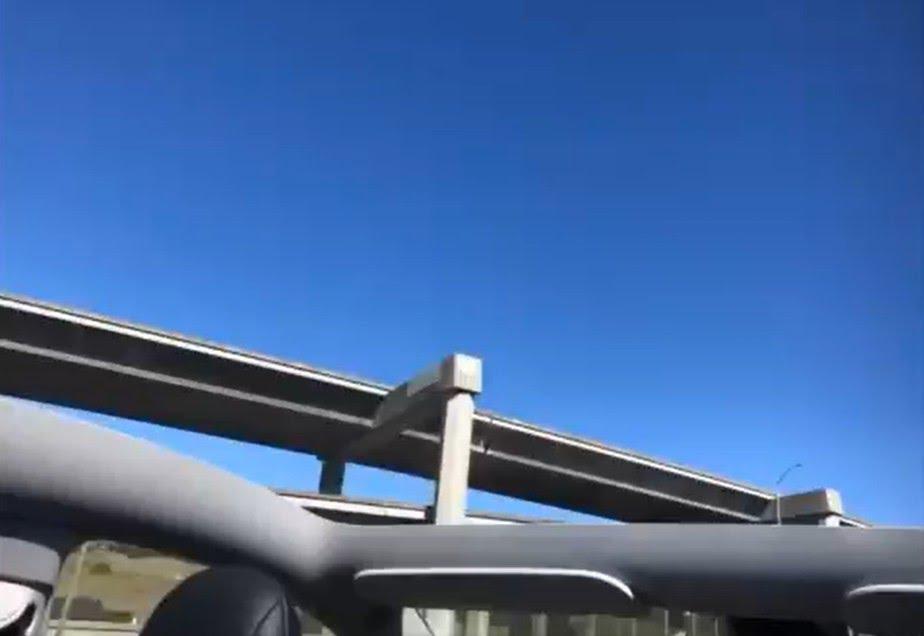 Tesla Model Y Sem Teto