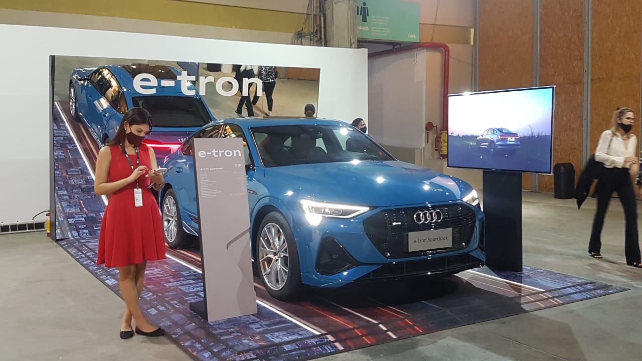 Audi E Tron Sportback Suv Elétrico No Evento Artrio (2) - carro elétrico