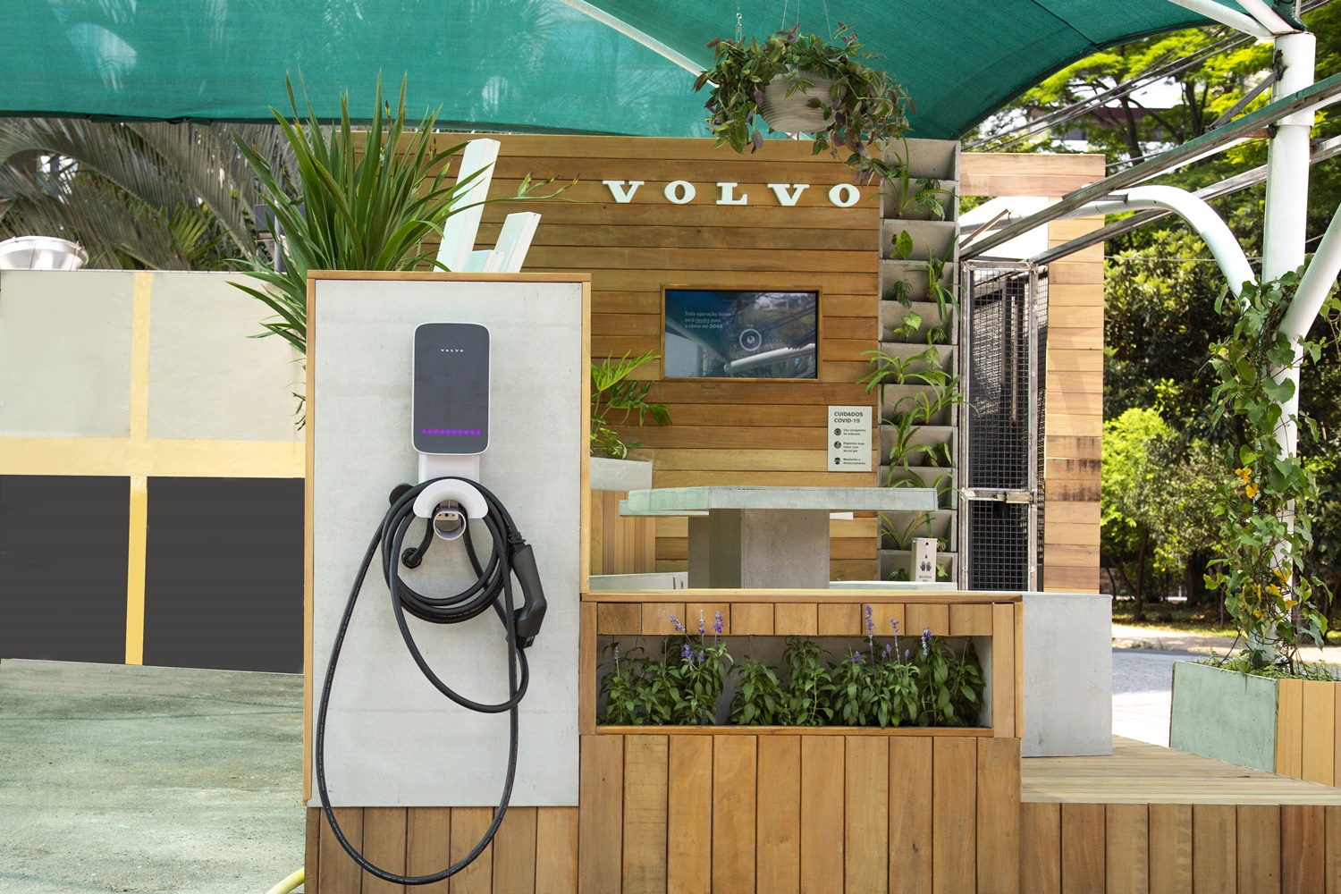 Volvo Station Charge