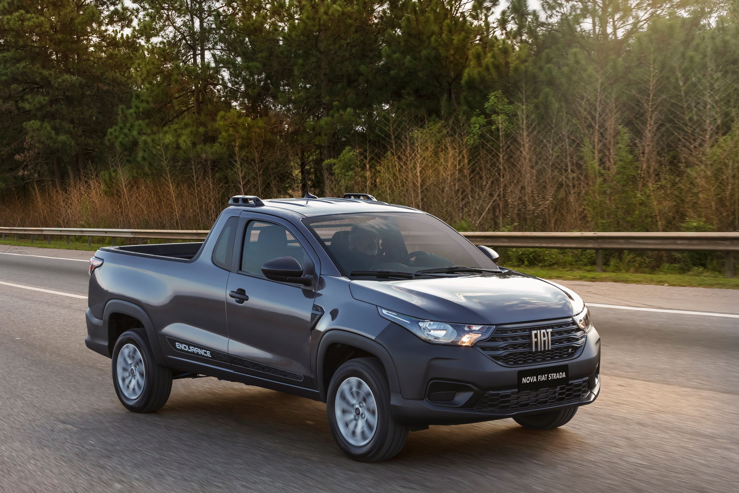 Volkswagen Saveiro 2021: ainda vale a pena comprar a picape ou a Fiat Strada é melhor?