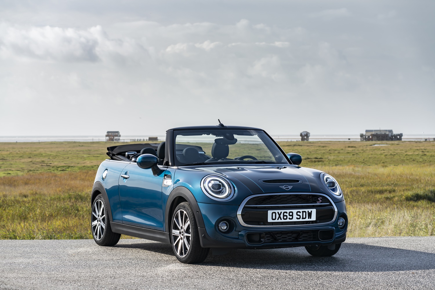 Mini Cabrio chega em série Sidewalk