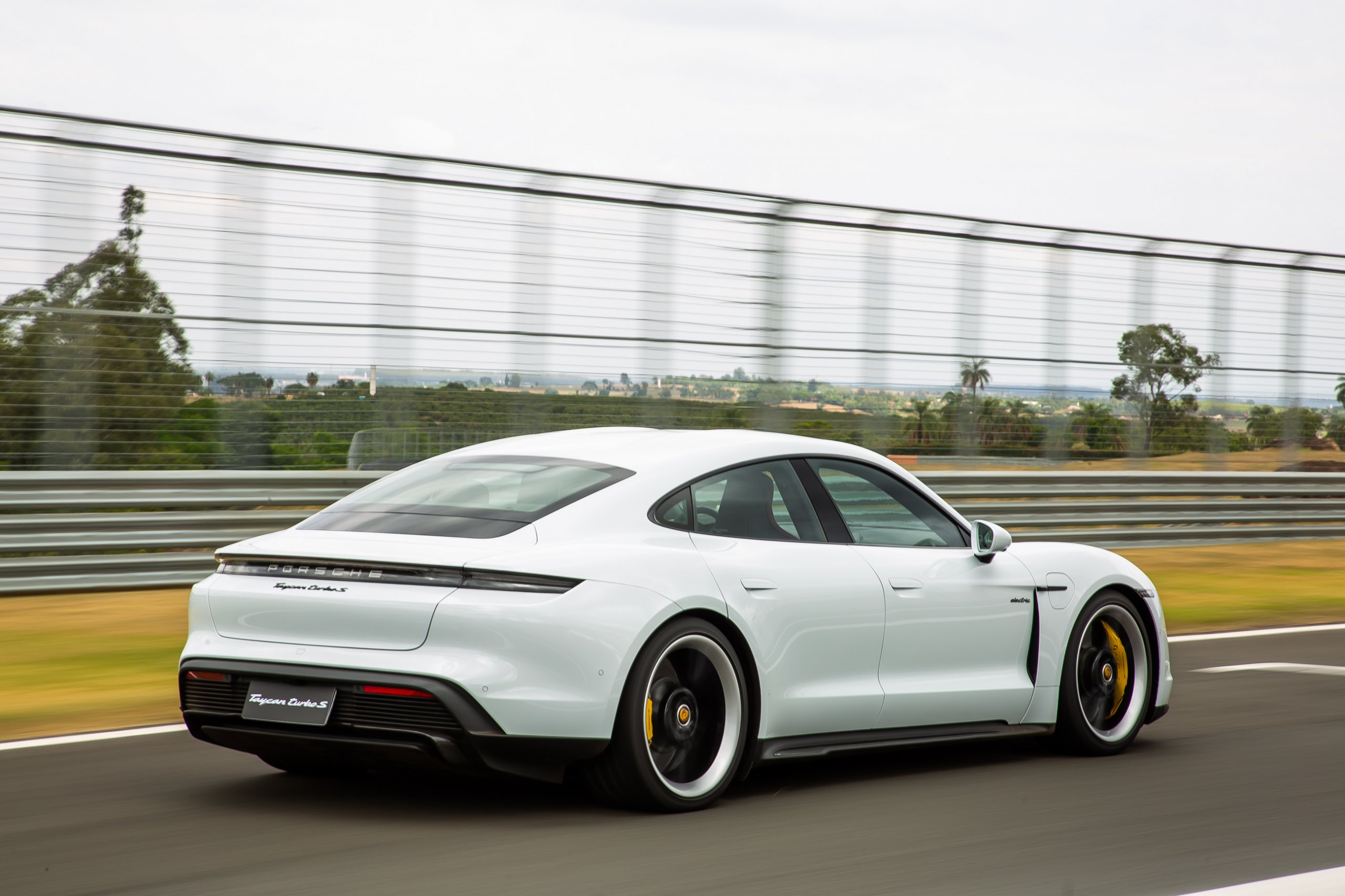 Taycan Turbo S 23832