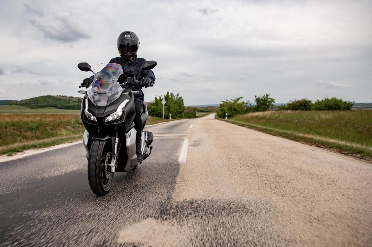 Thumbnail 2. Honda Adv