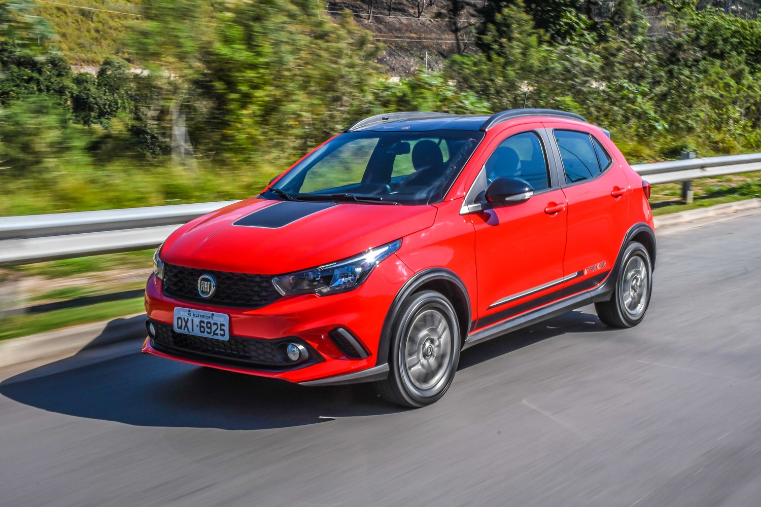 Fiat Argo Trekking 1.8 At Carros Aventureiros