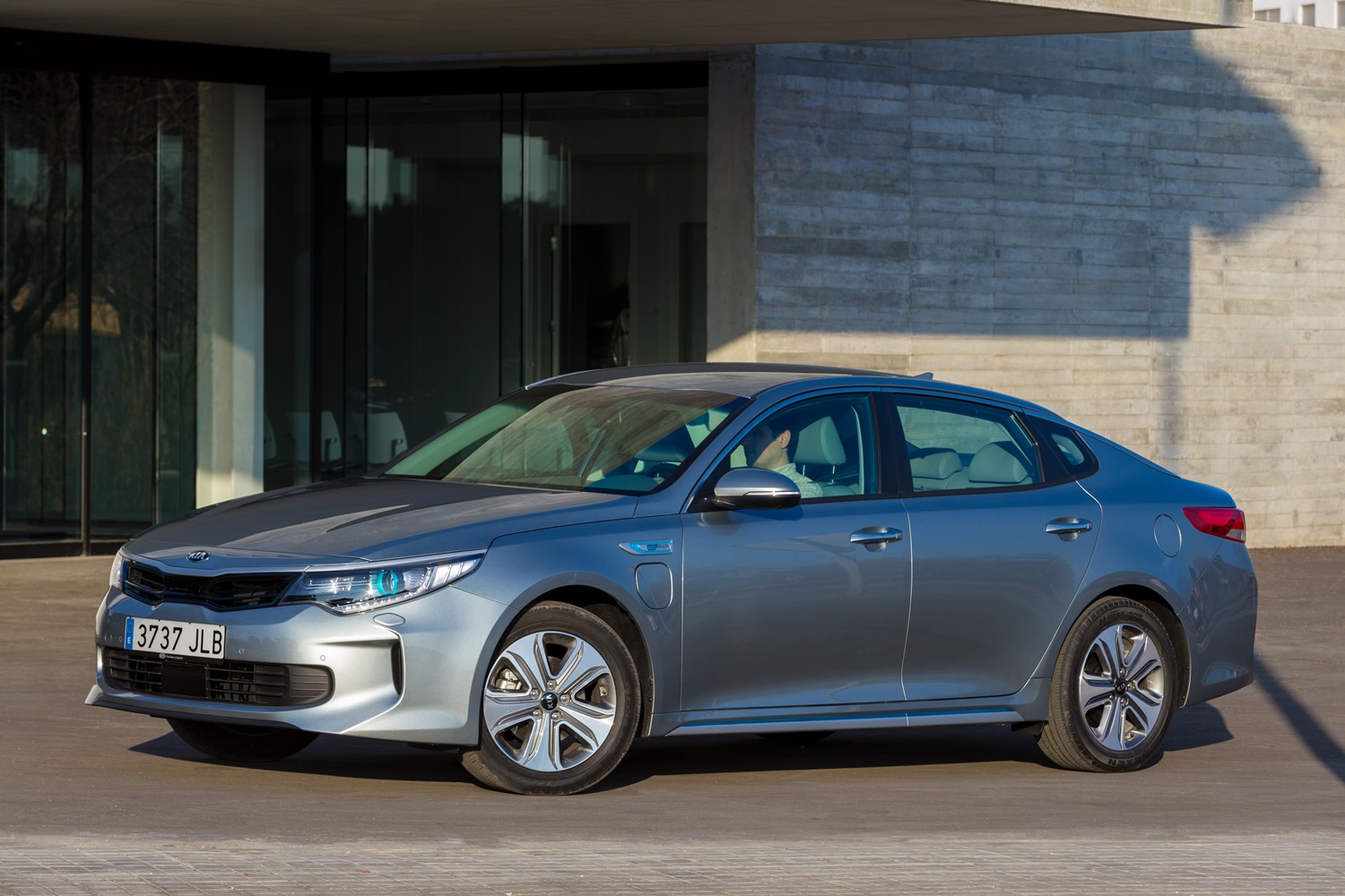 Kia Optima Híbrido (3)