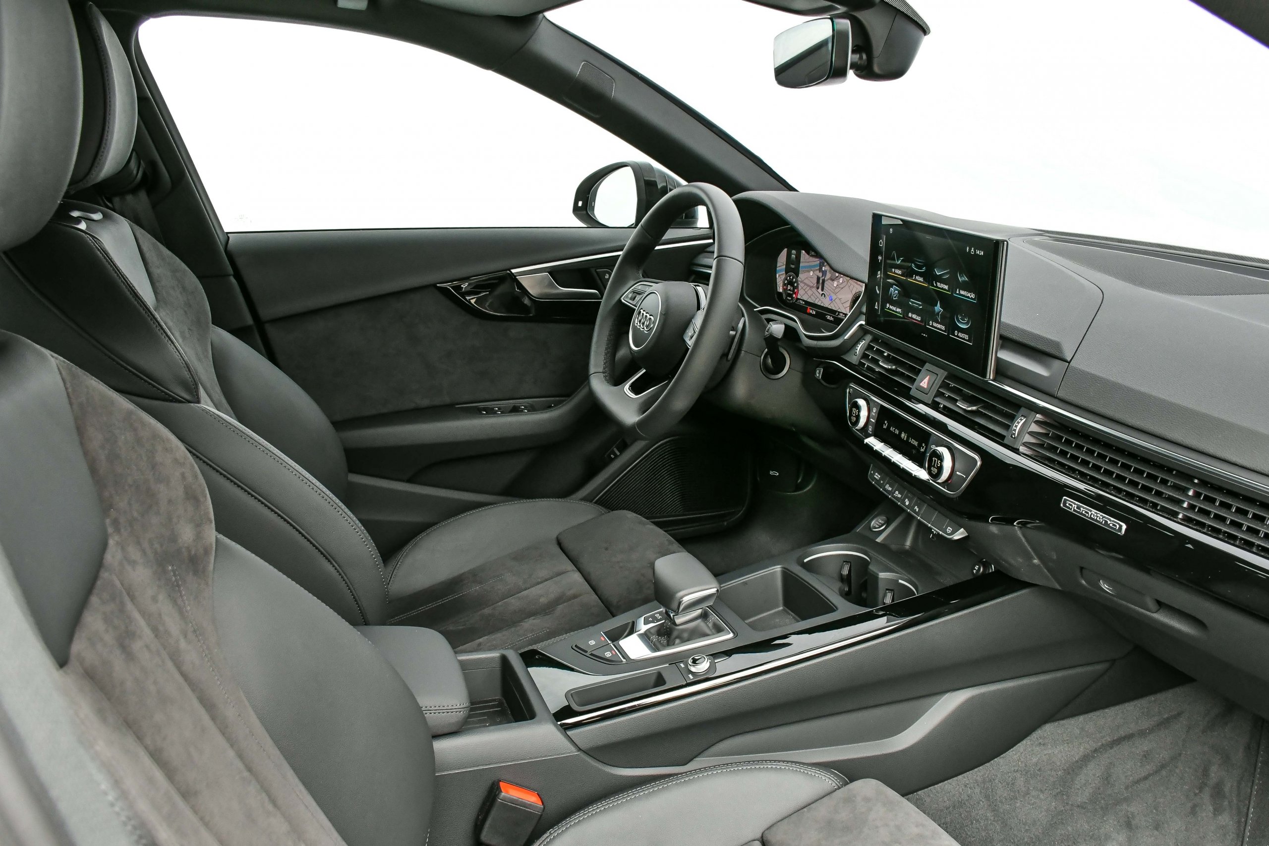 Audi A4 Performance Black 2021 Cabine Frontal