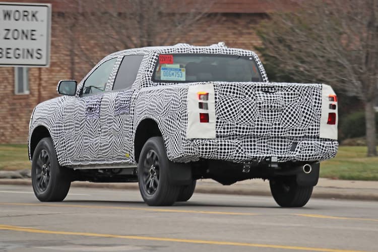 Nova Ford Ranger camuflada vista de traseira nos EUA