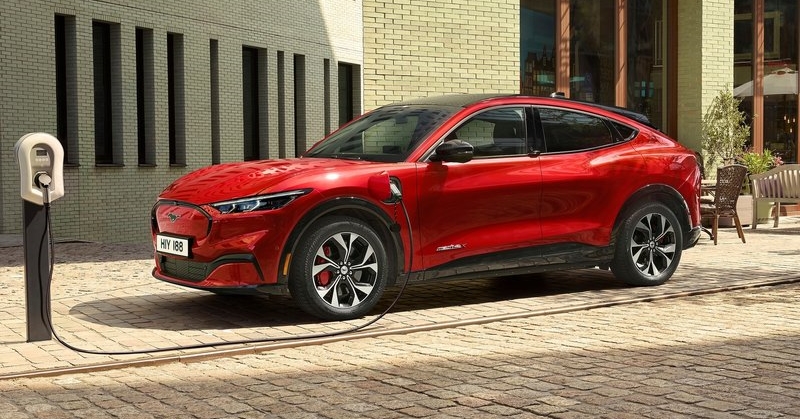 Ford Mustang Mach E 2021 800 05