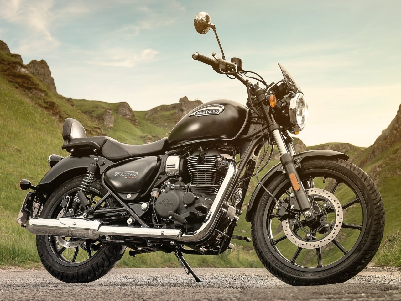 Thumbnail 2. Royal Enfield Meteor
