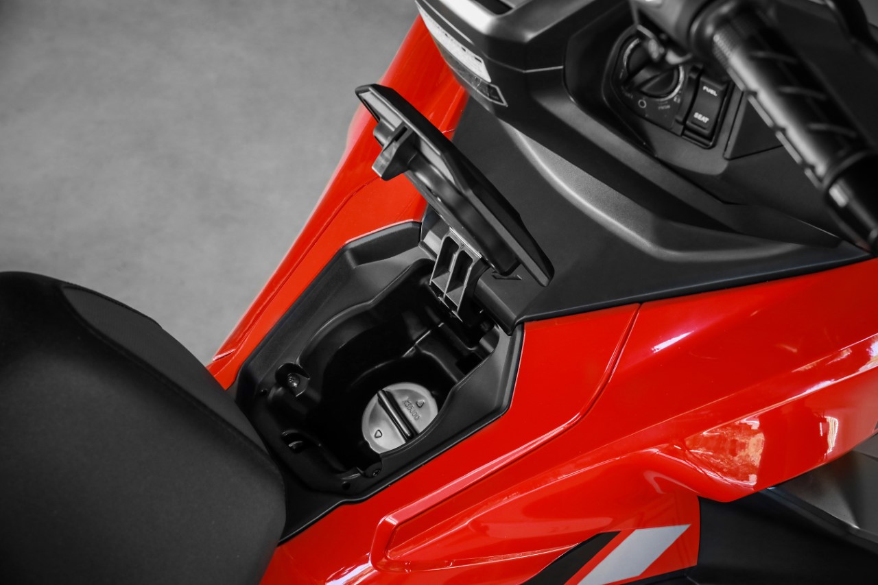 Thumbnail 7. Honda Adv 150