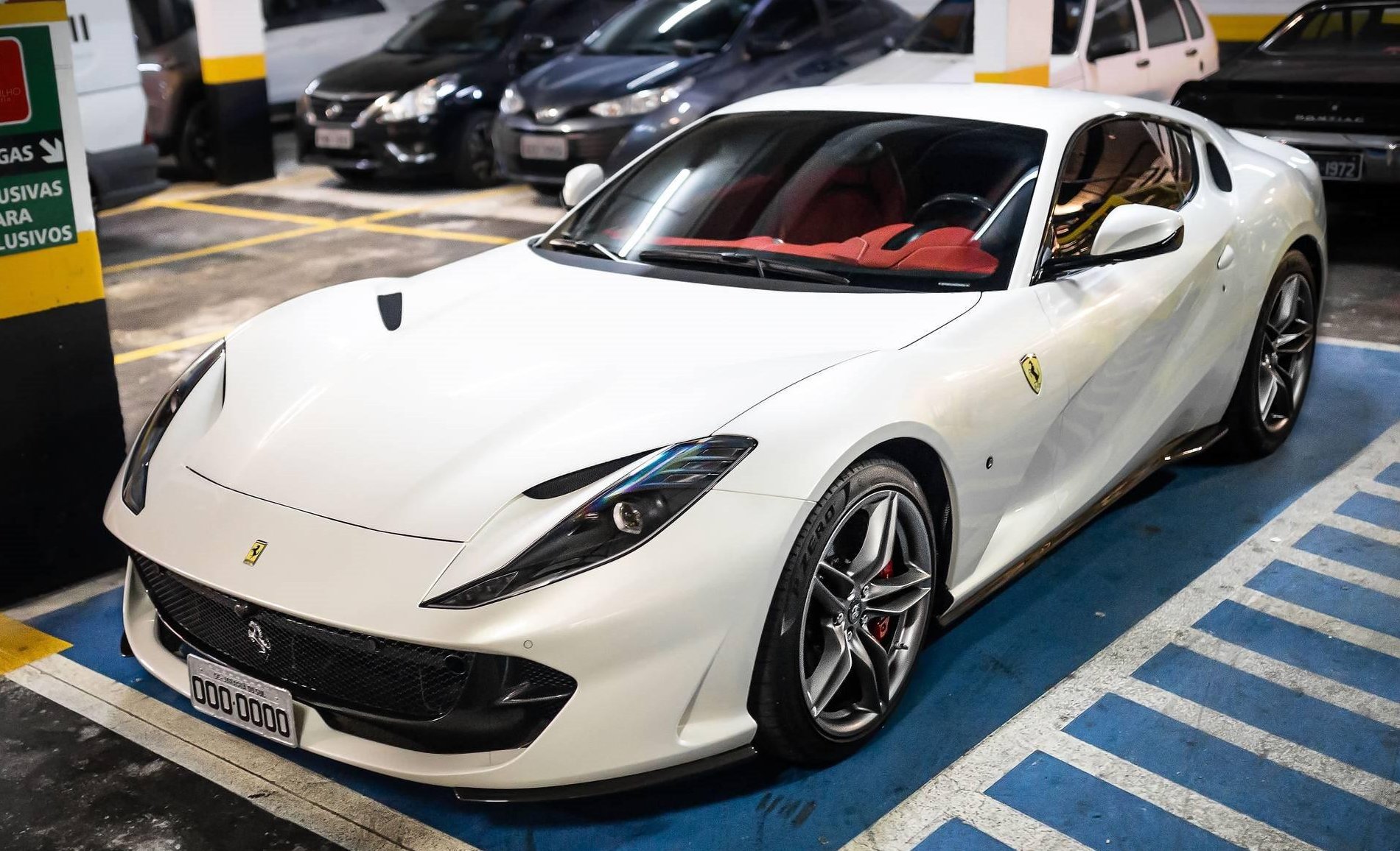 Ferrari 812 Superfast 6.5 V12 Gasolina F1dct Wmimagem15171179325