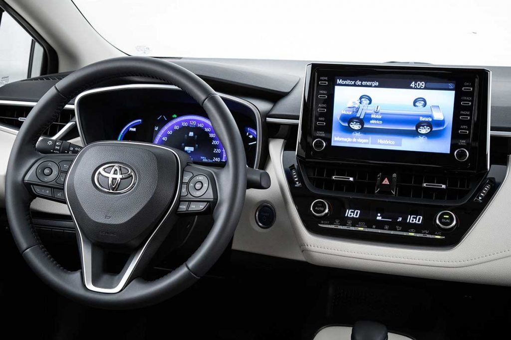 Toyota Corolla Hibrido 1 melhor central multimídia