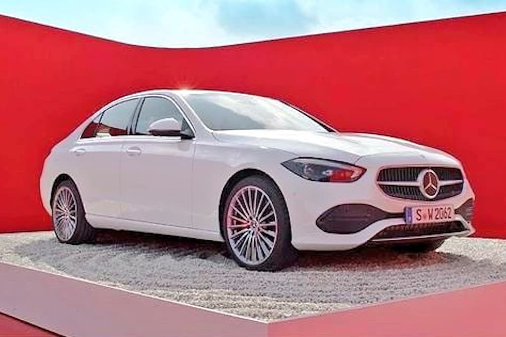 Vazam imagens do novo Mercedes Classe C