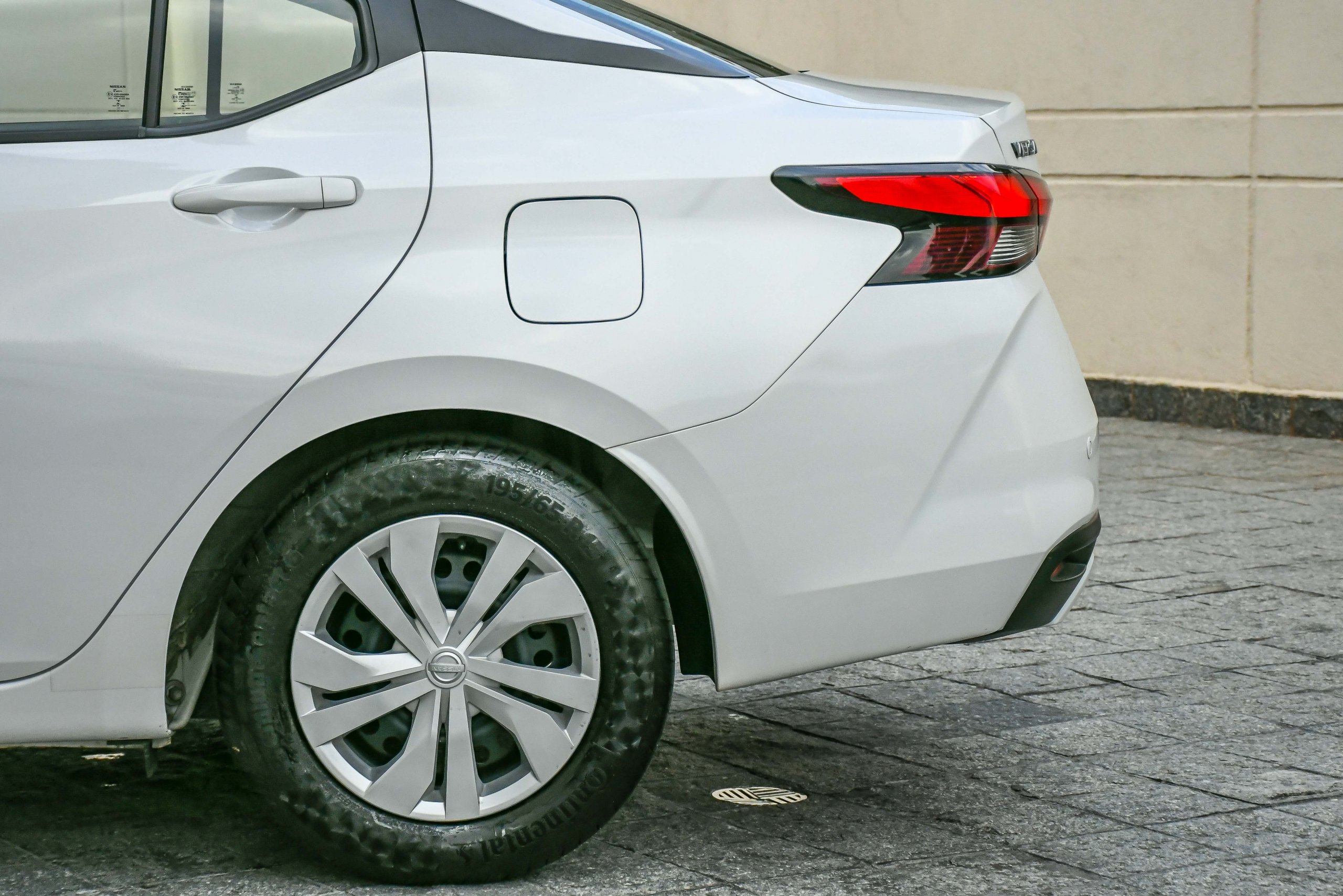 Nissan Versa Sense 7580