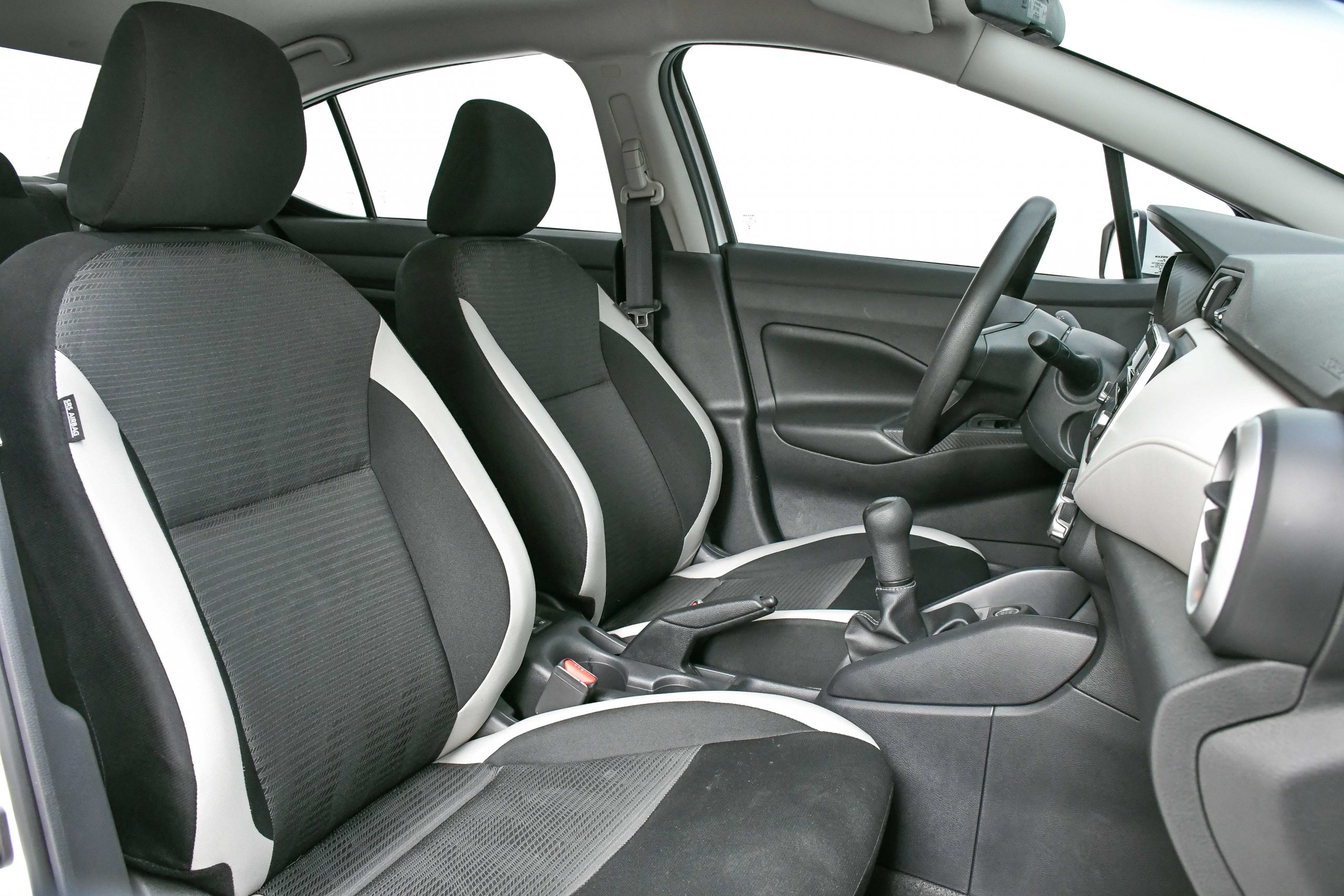 Nissan Versa Sense manual