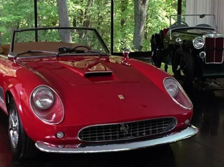 Curtindo A Vida Adoidado Ferrari