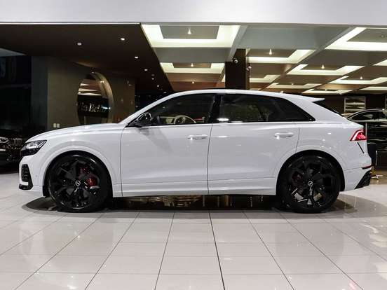 Rsq8 carros de 1 milhão