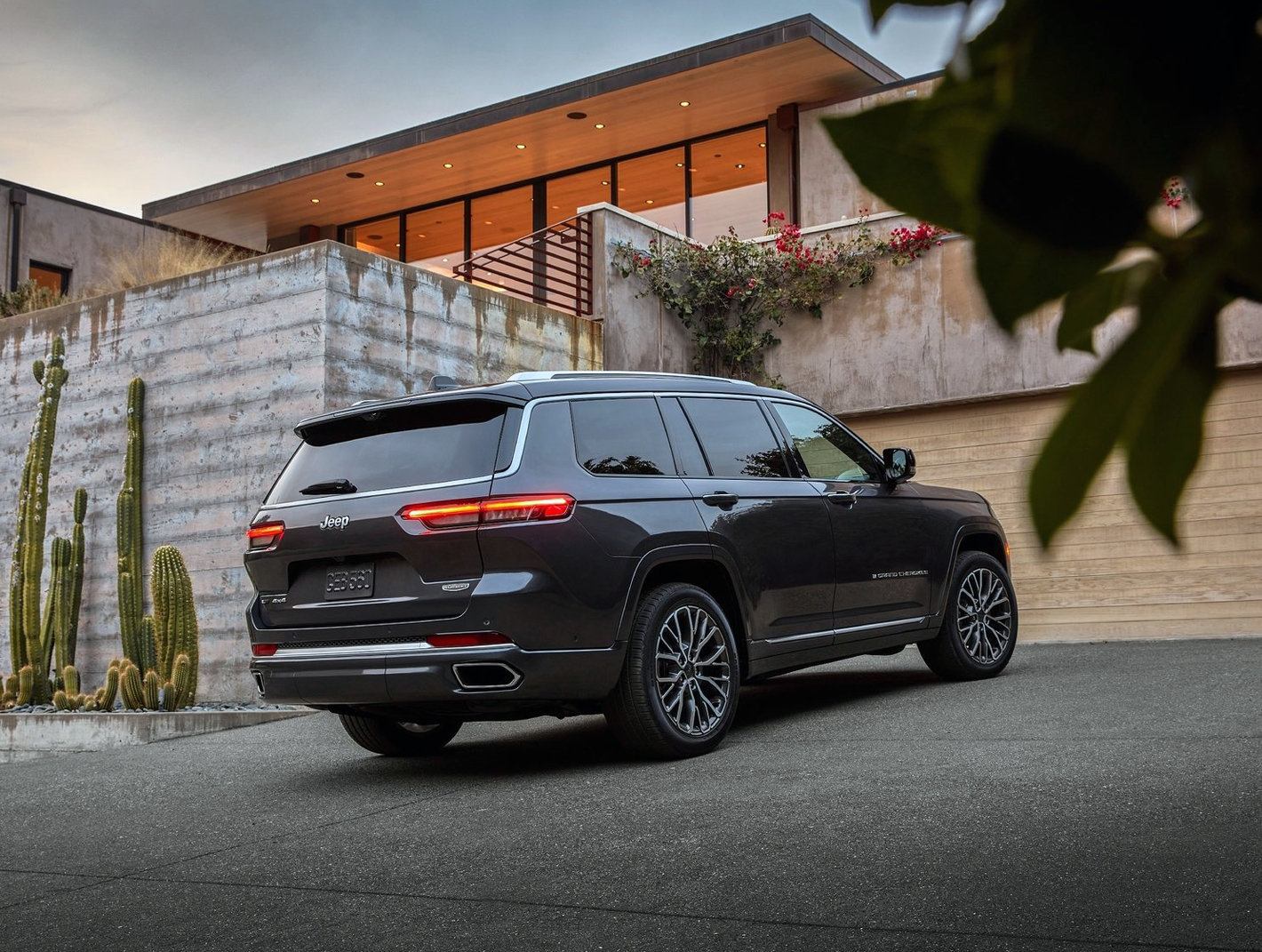 Jeep Grand Cherokee L Traseira