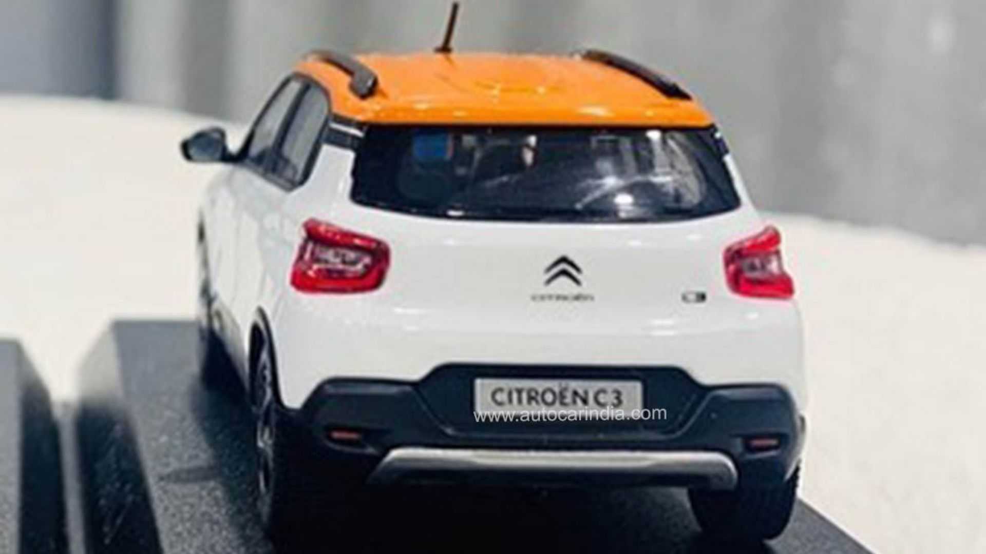 Novo Citroën C3 Autocar Índia Traseira