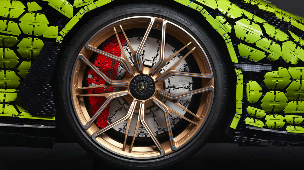 Life Size Lego Technic Lamborghini Sian Fkp 37 13