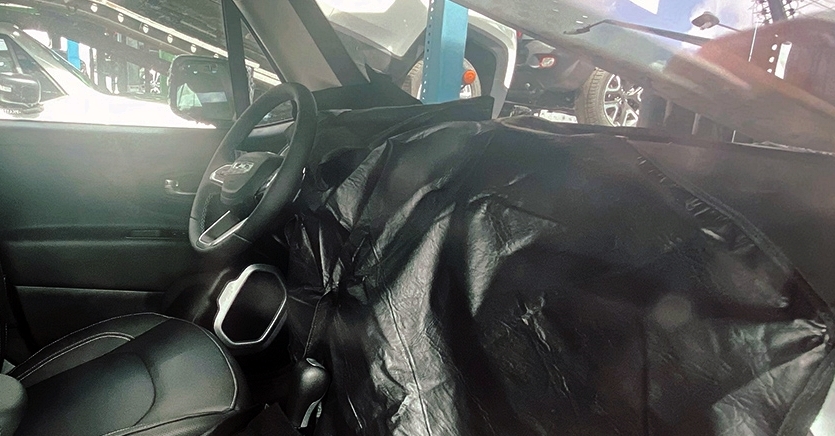 Flagra Novo Jeep Renegade Volante