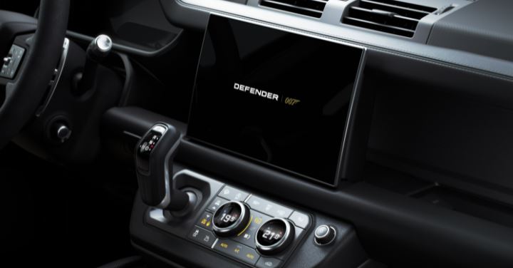 Land Rover Defender V8 &quot;Bond Edition&quot;