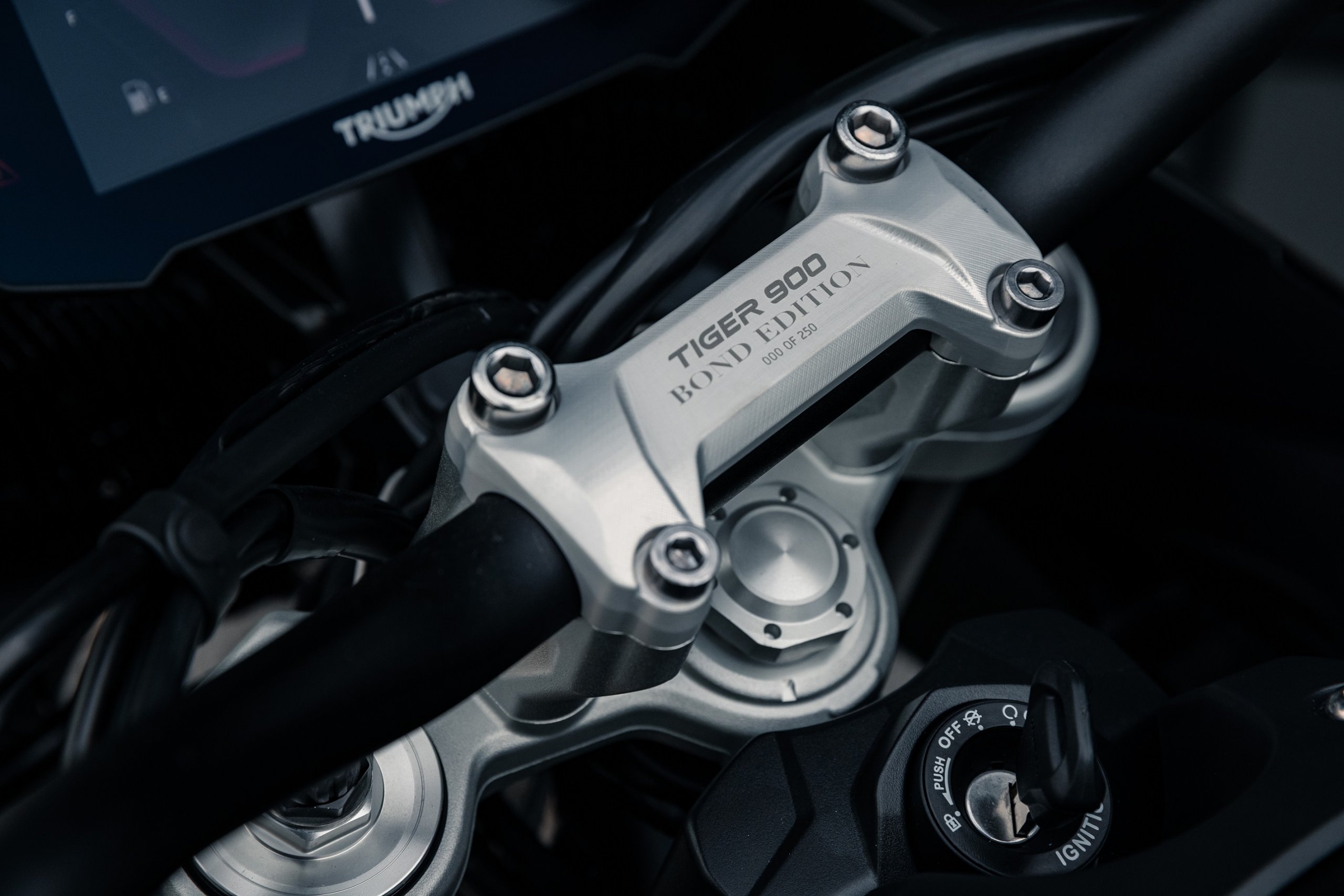 Triumph Tiger 900 Bond Edition 5
