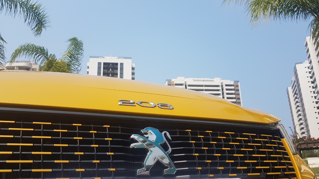 Peugeot E 208 Gt (10)